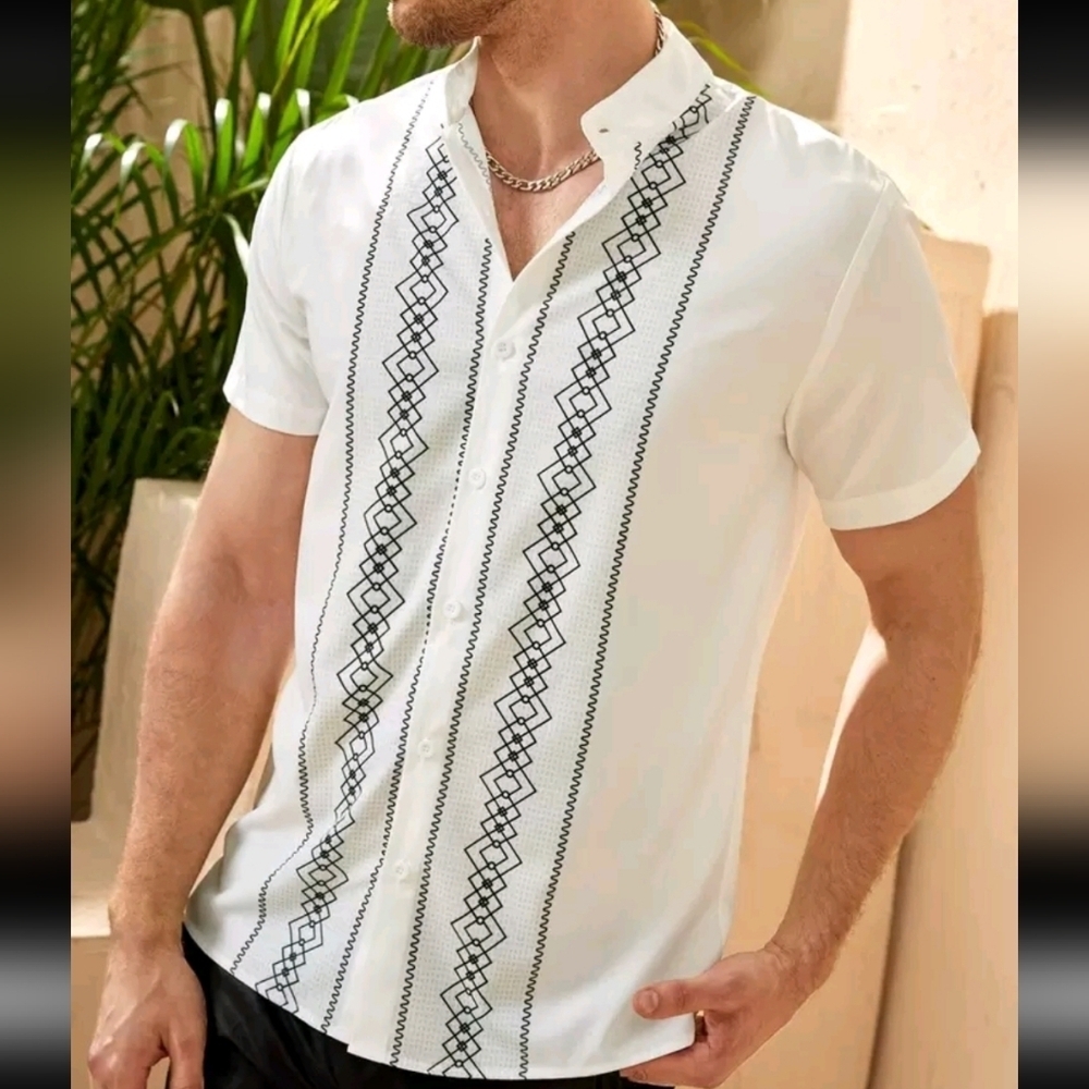 Men's White Embroidered Short Sleeve Shirt New Small